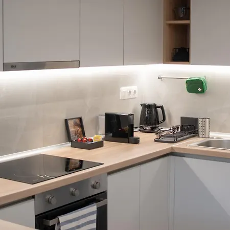 Trinity Loft - Near Metro - Self Check-in - Fast Wi-fi * Tesalónica