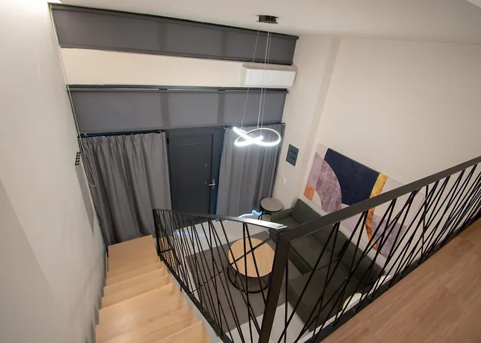 Trinity Loft - Near Metro - Self Check-in - Fast Wi-fi Thessaloniki