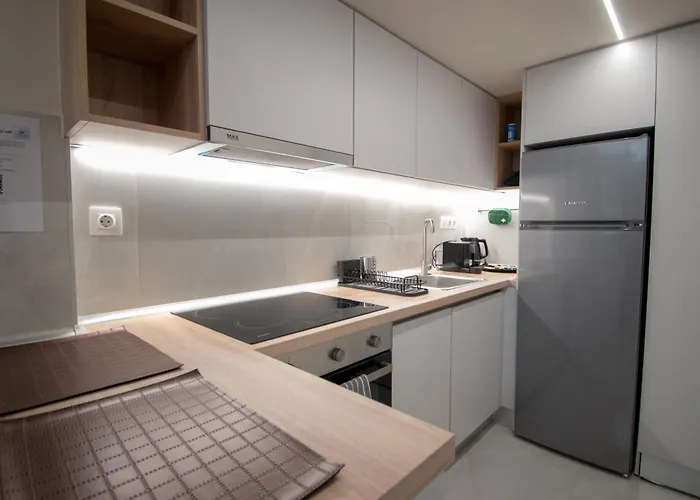 Trinity Loft - Near Metro - Self Check-in - Fast Wi-fi Apartmán