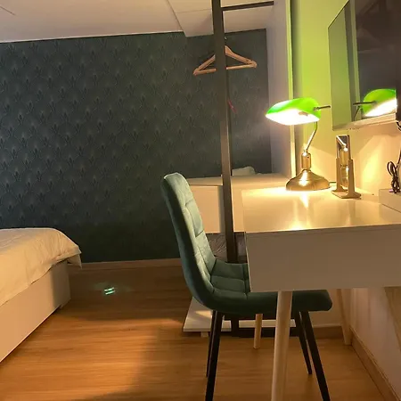 דירה Trinity Loft - Near Metro - Self Check-in - Fast Wi-fi סלוניקי